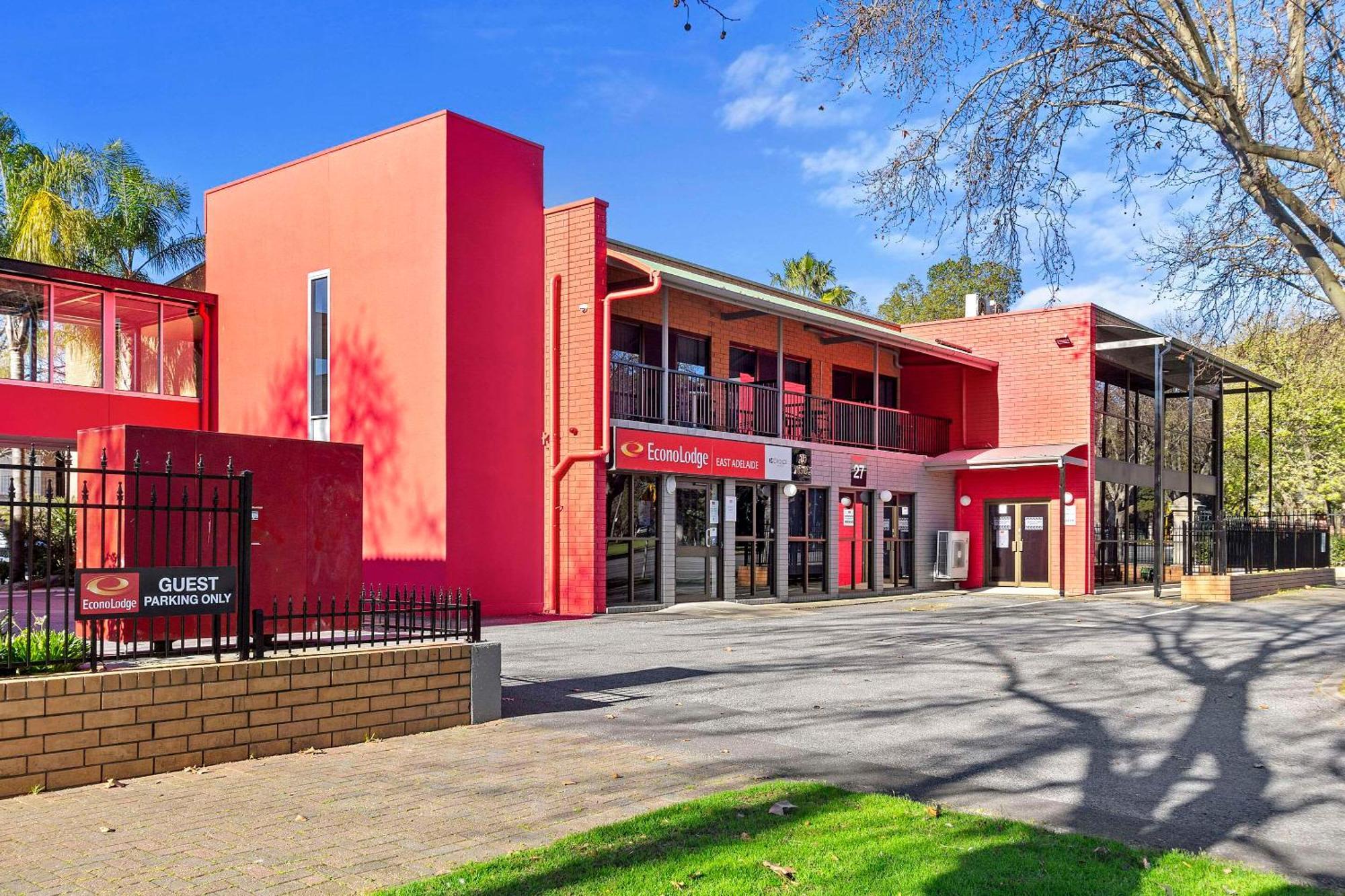 4 Affordable Hotels Close to Parliament House Adelaide