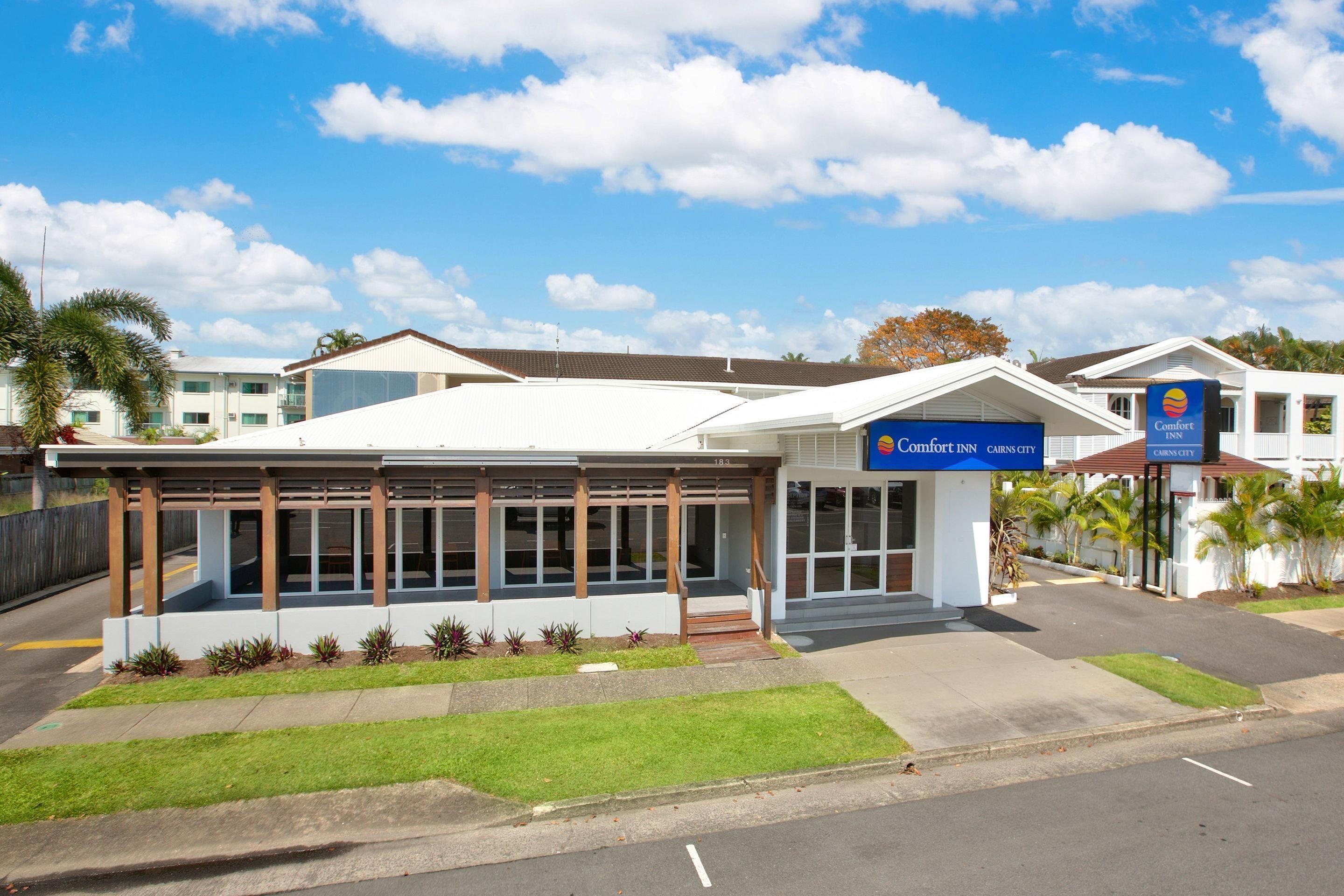 2 Family Hotels Close to Cairns Flecker Botanic Gardens