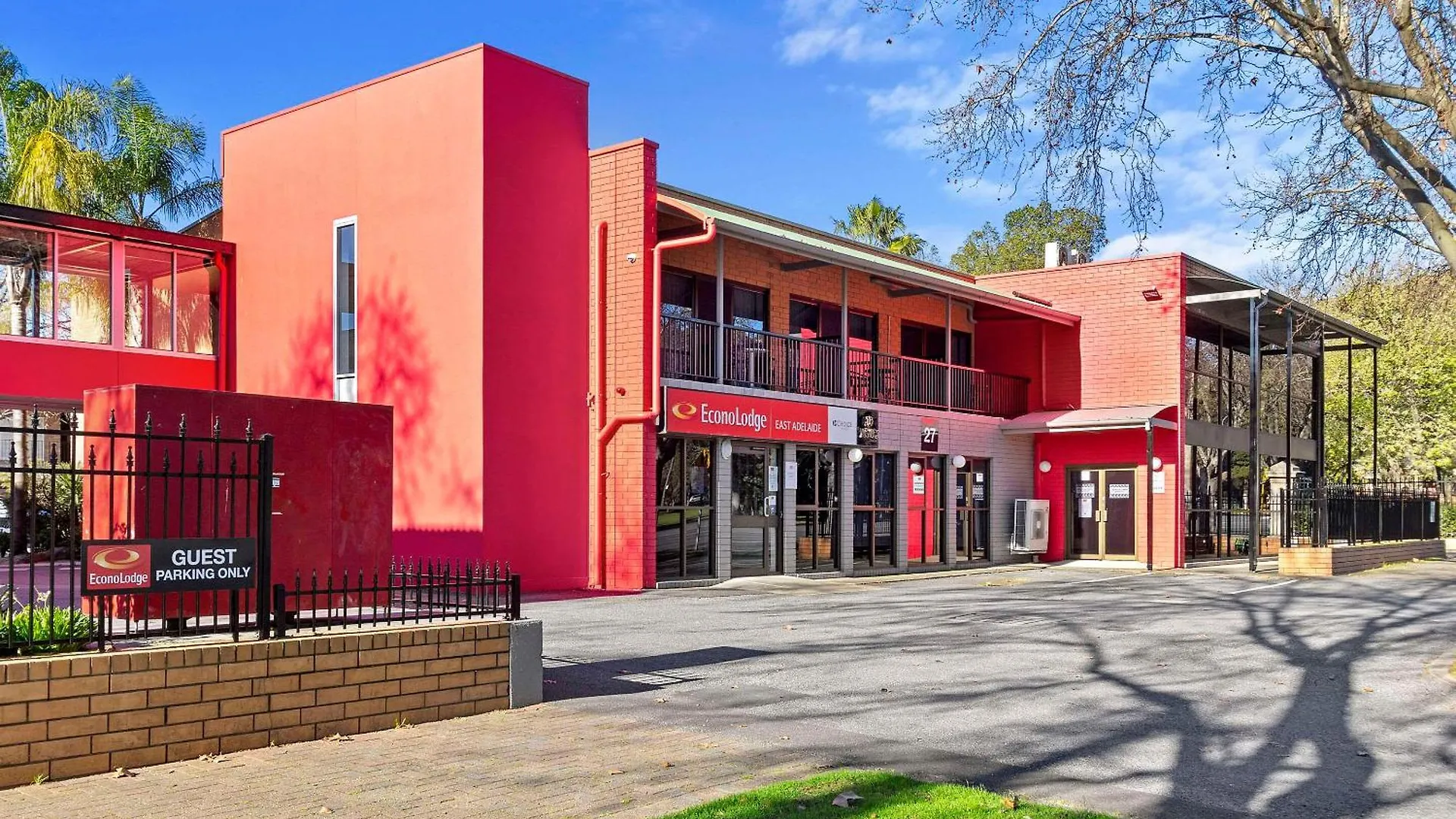 4 Affordable Hotels Close to Parliament House Adelaide