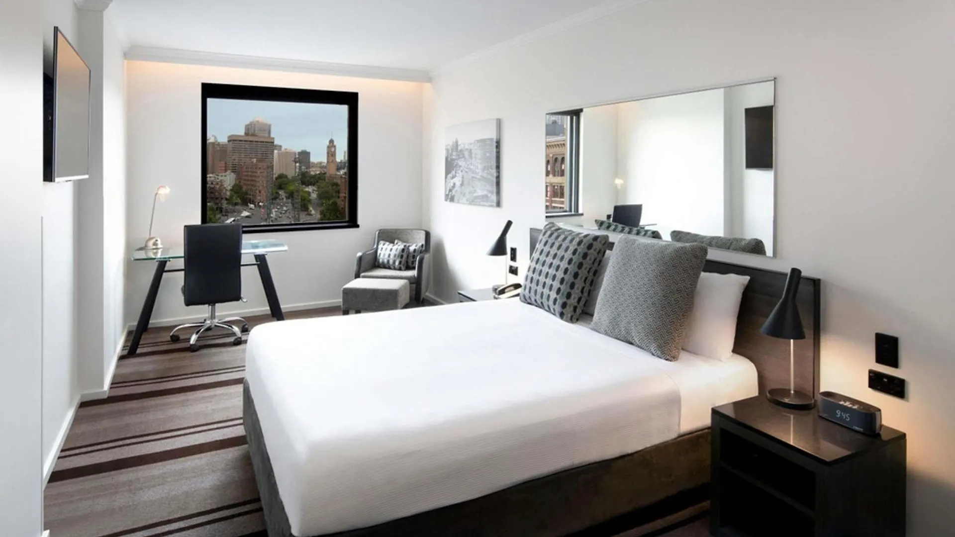 15 Resort-Style Hotels in Sydney CBD for a Real City Escape