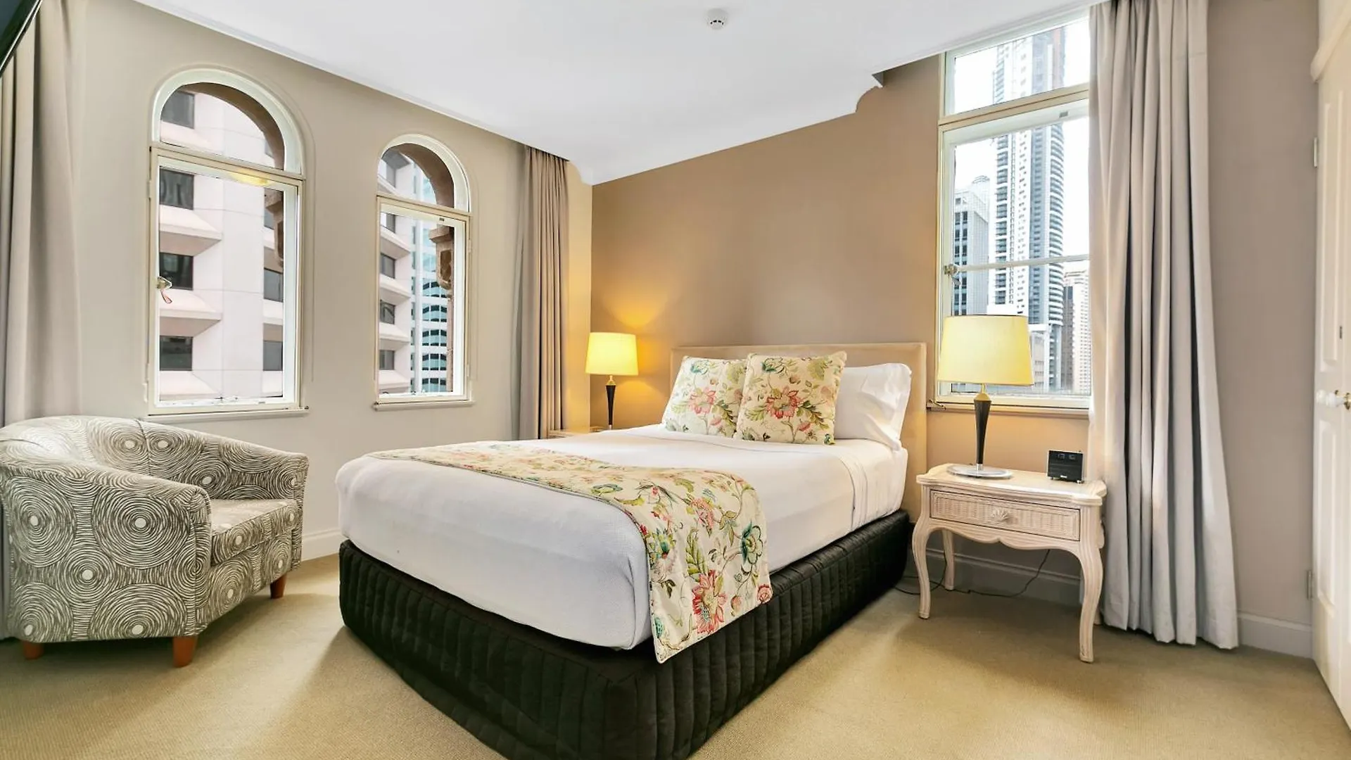 Staying Near Ann Street: 15 Central Brisbane Hotels Compared