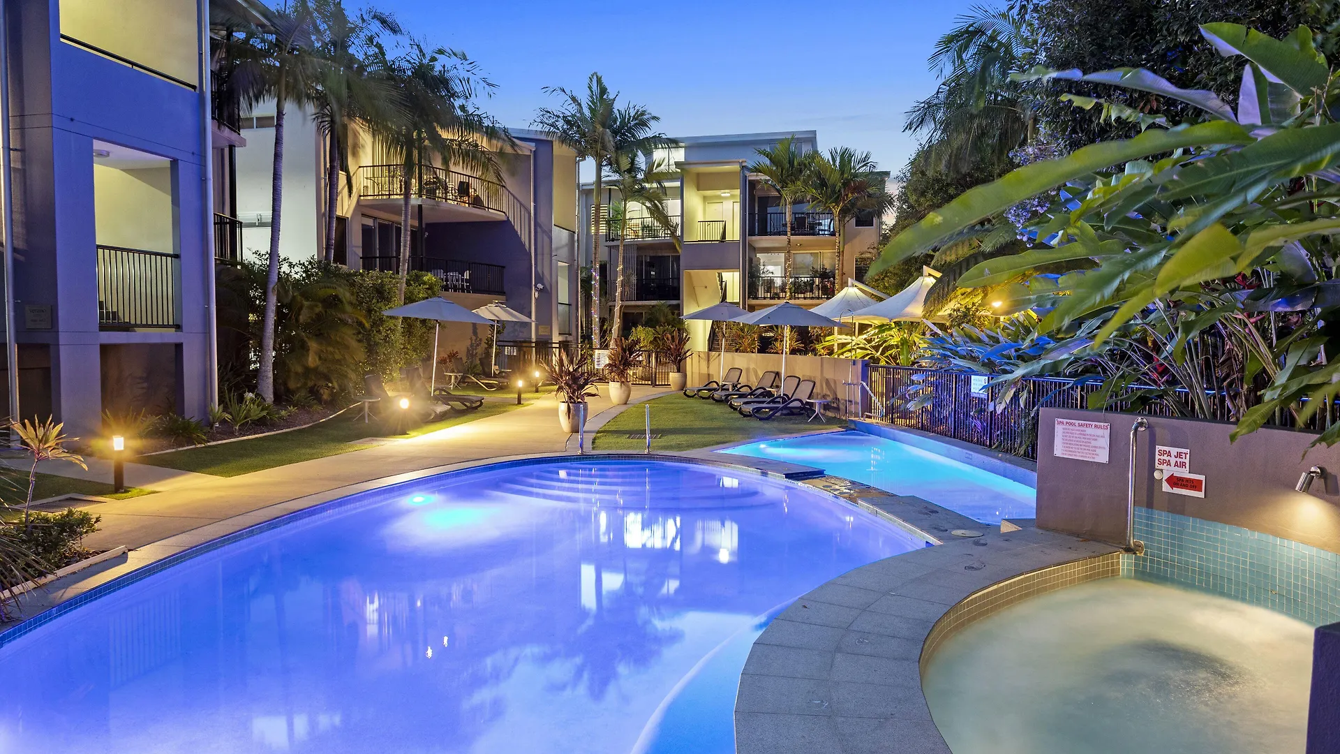15 Central Hotels Close to Noosa Marina in Noosa Heads