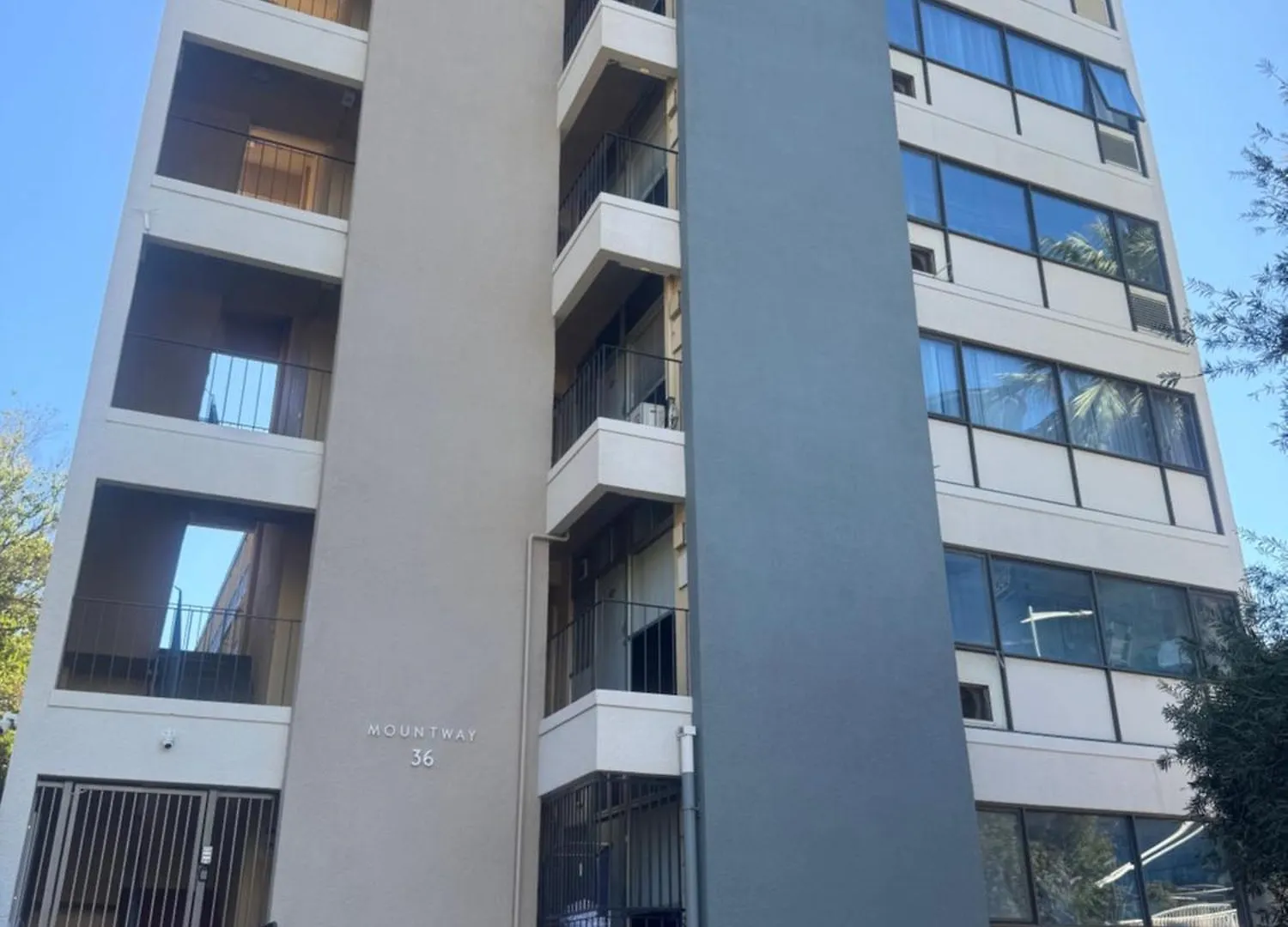 15 Central Perth Hotels Near Medibank Stadium That Deliver