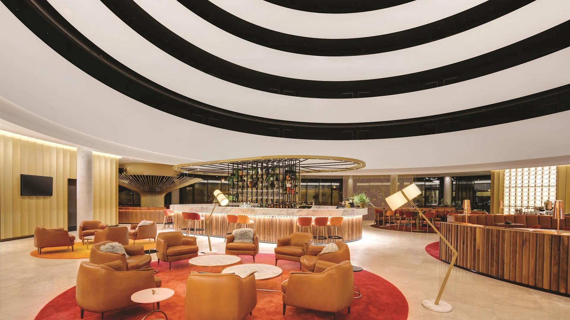 15 Airport Hotels Near National Gallery of Australia That Deliver