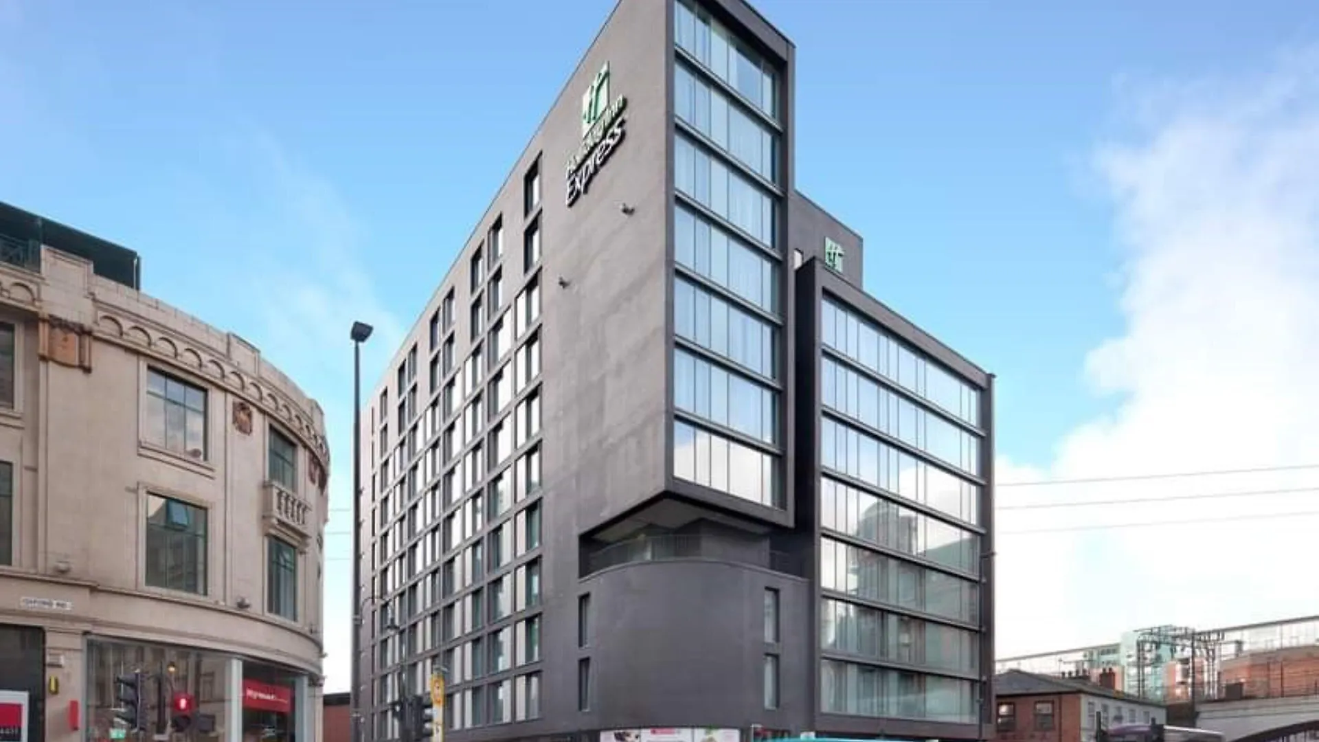 13 Central Manchester Hotels Worth Booking Near Heaton Park