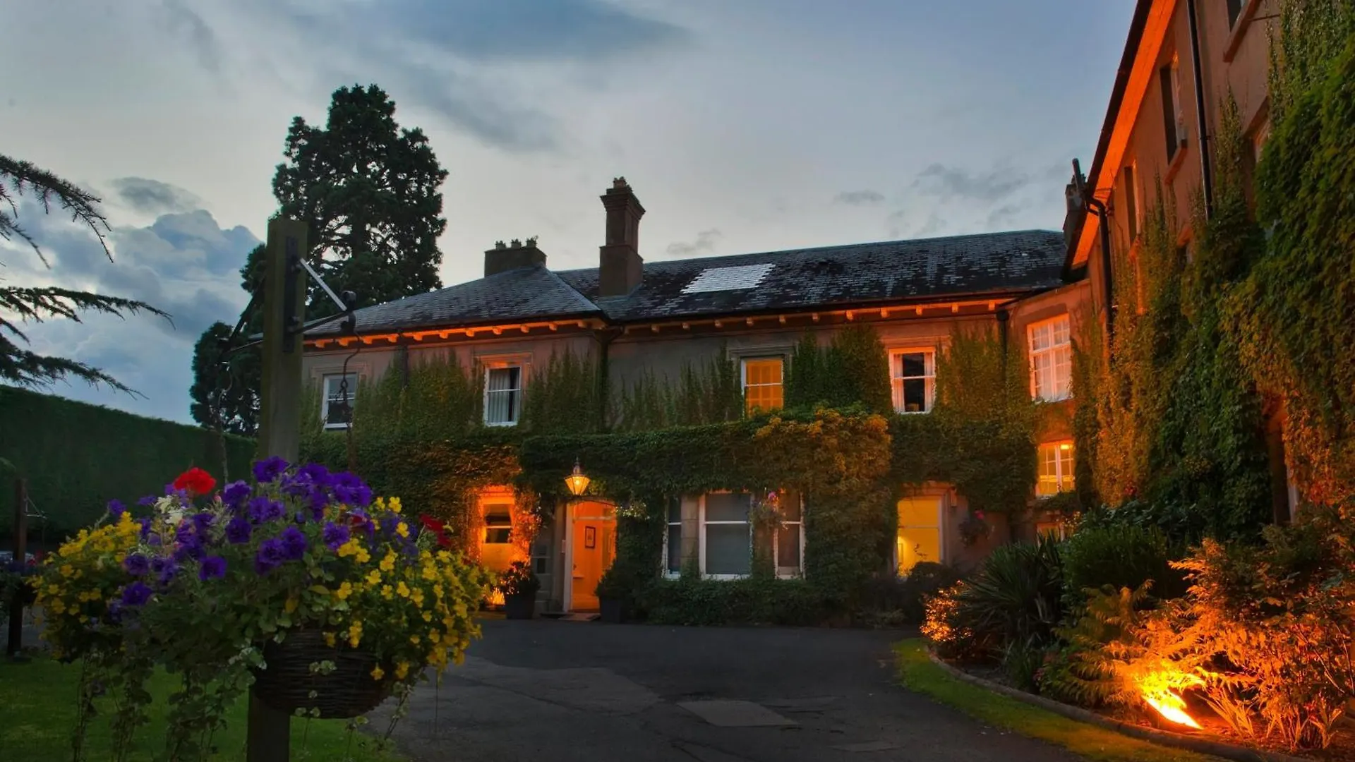 Staying Near Droitwich Spa Lido: 5 Budget Hotels Compared