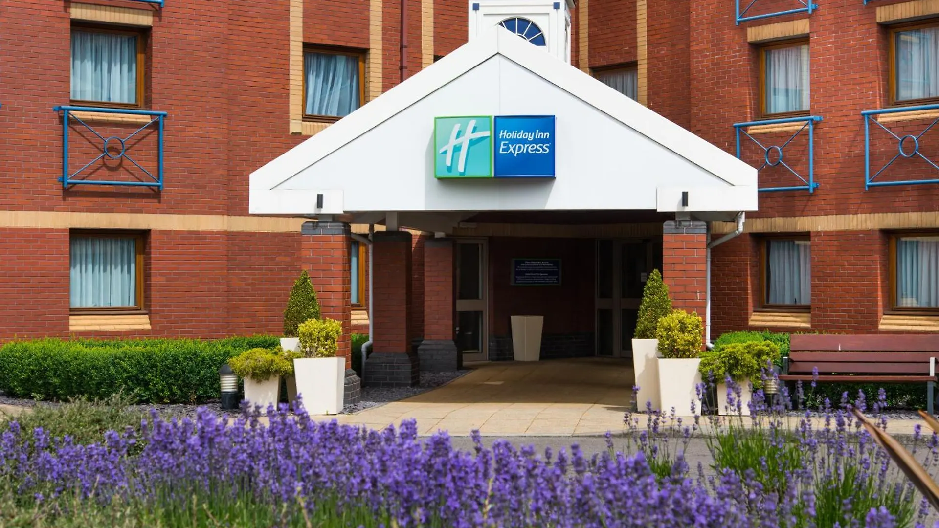 Staying Near Cabot Circus: 7 Family Hotels Compared