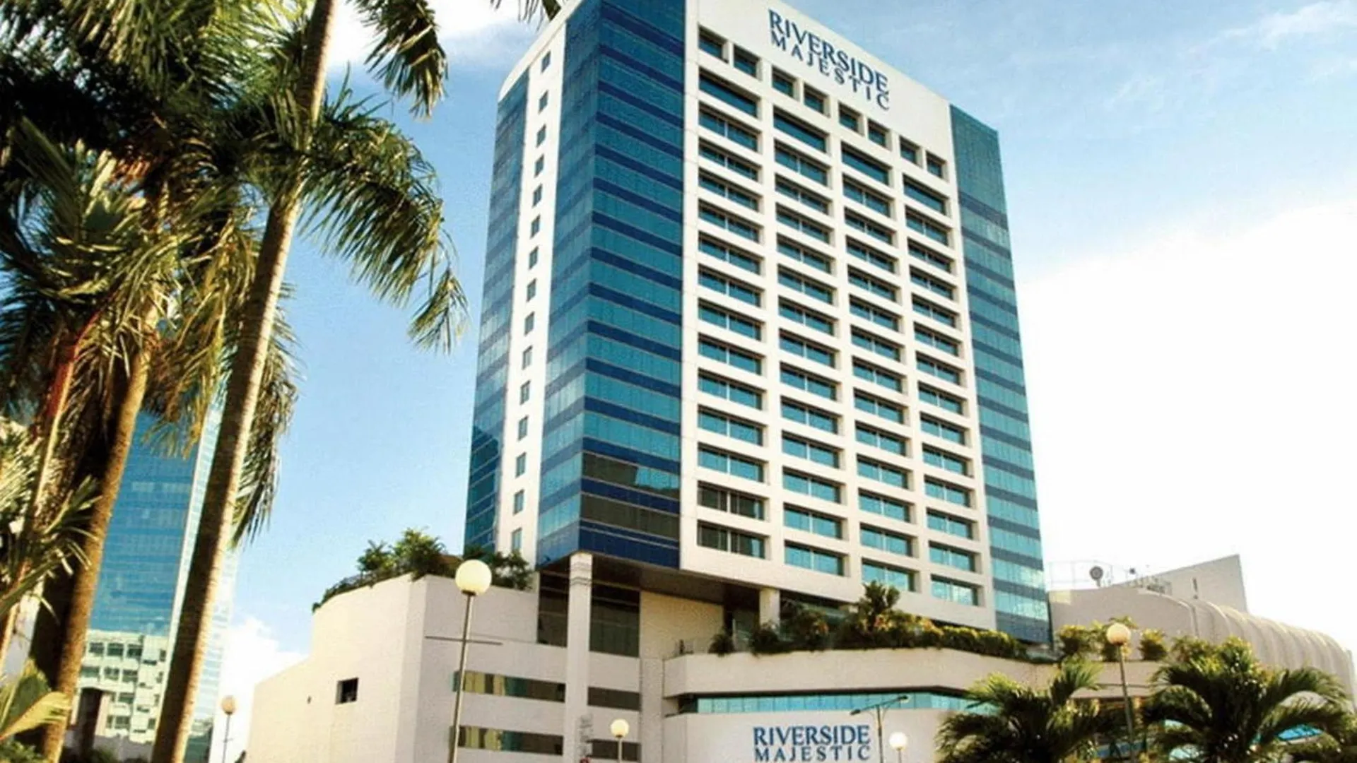 Where to Stay Near Kuching Waterfront Bazaar: 4 Central Hotels