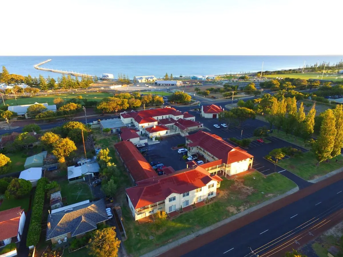 7 Airport Hotels Near Busselton Jetty Observatory to Book