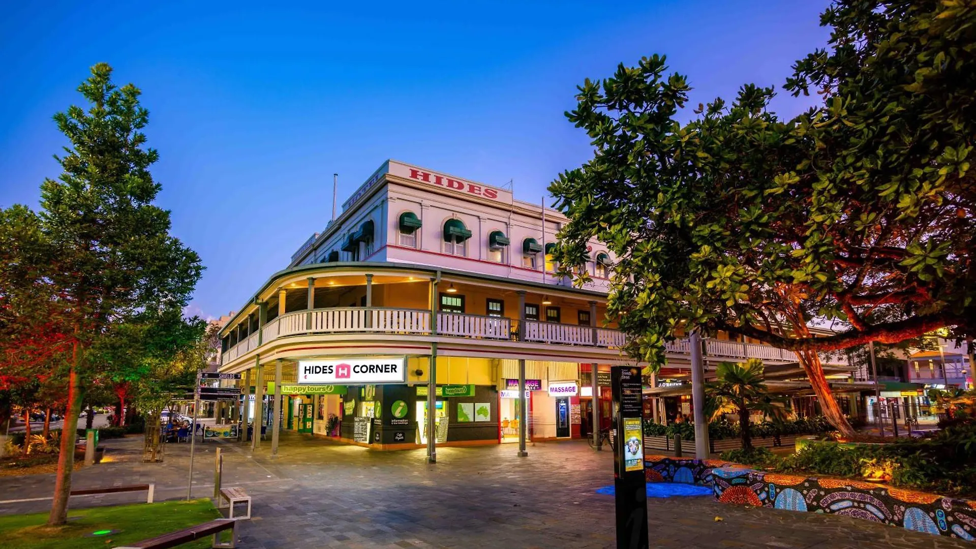 Where to Stay Near Cairns Marlin Marina: 5 Central Hotels