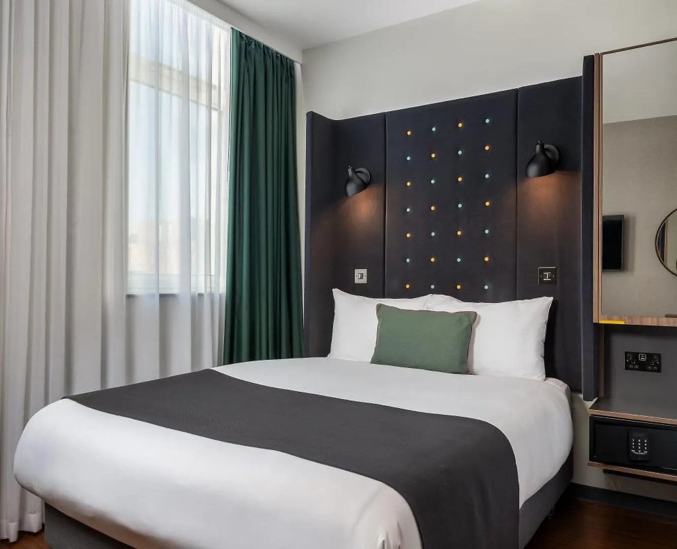 5 Cheap & Budget Hotels in Kings Cross St Pancras