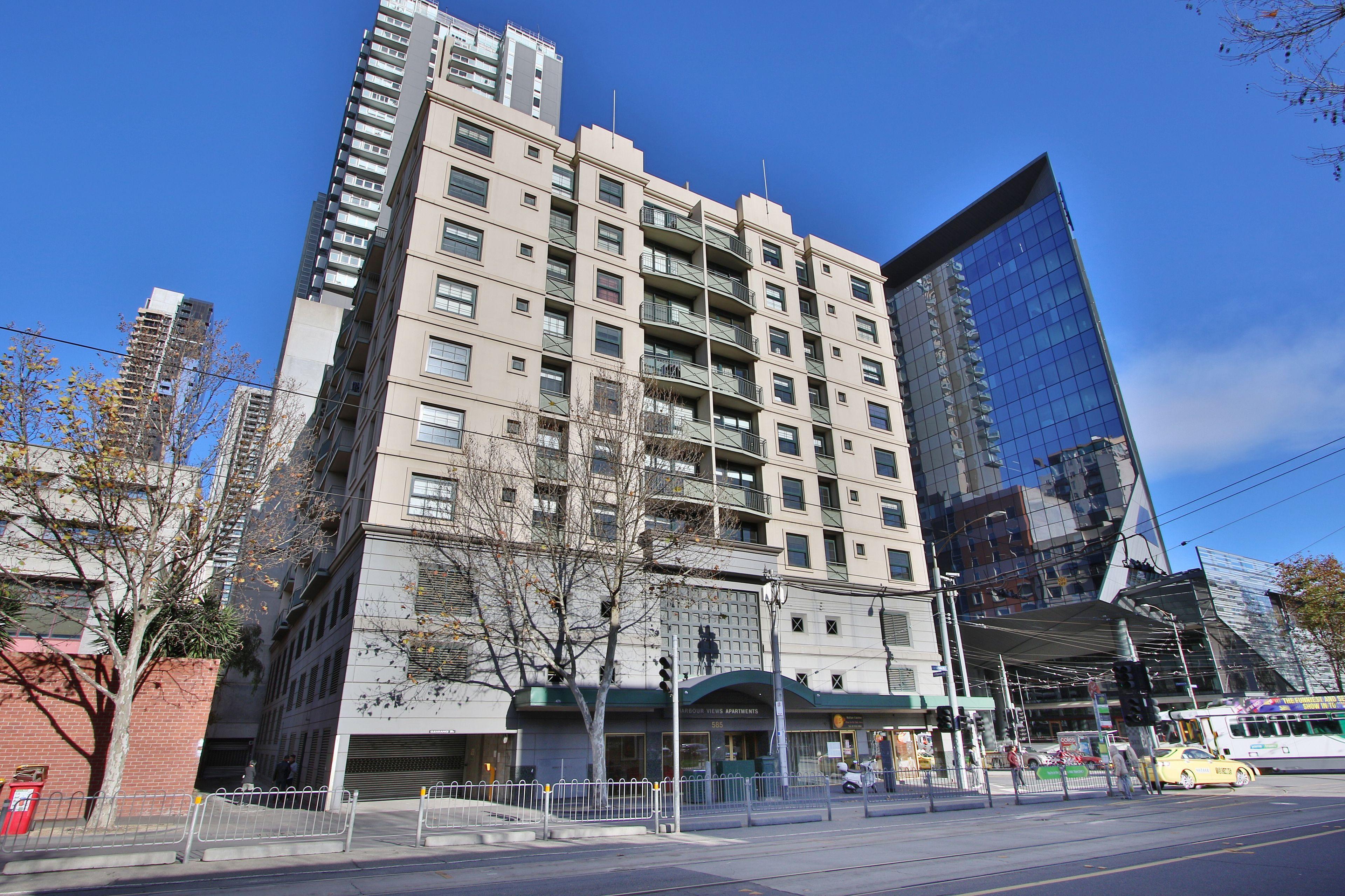 14 Top 4-Star Hotels in Collins Street for Melbourne's CBD