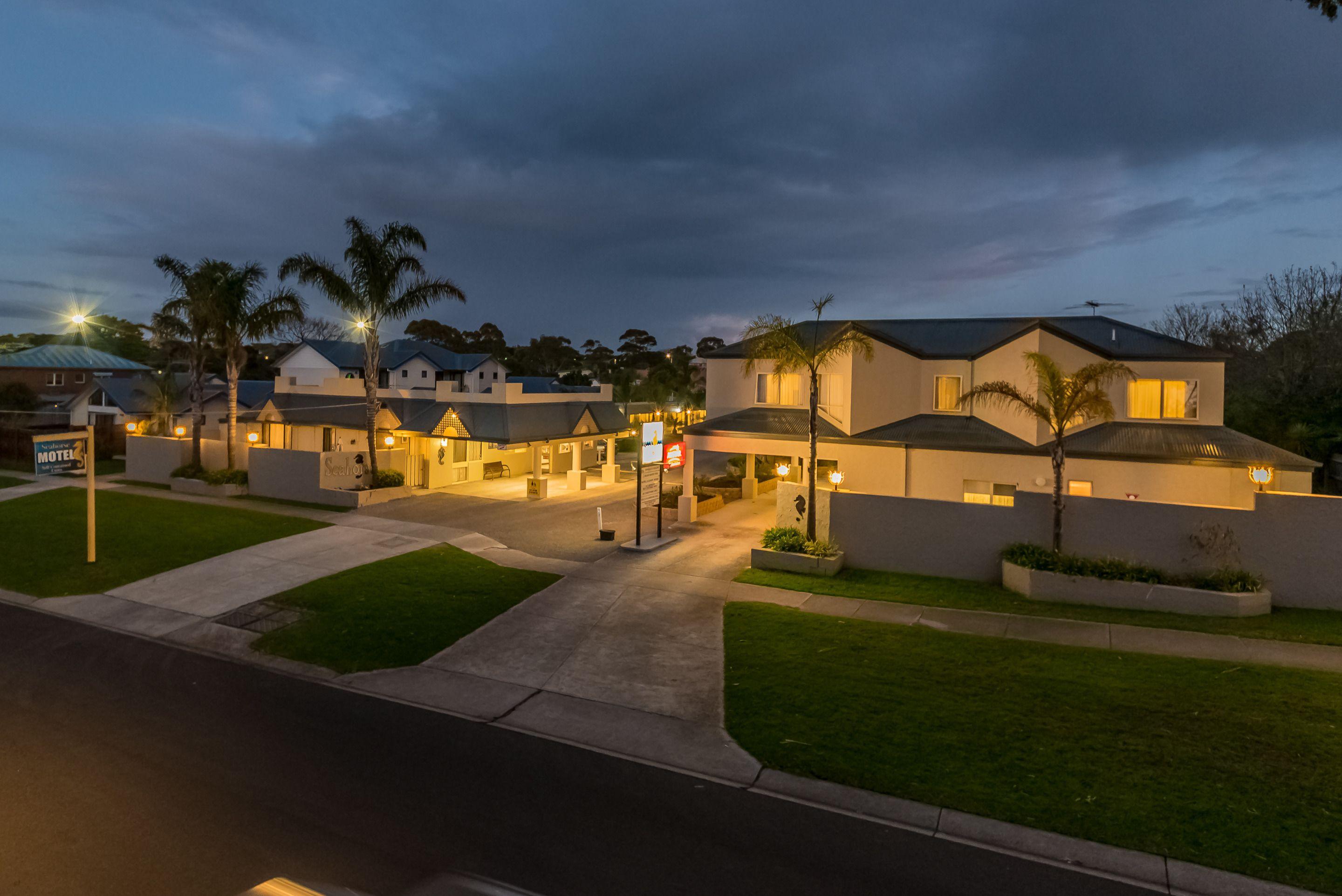 Where to Stay Near Phillip Island Wildlife Park: 4 Central Hotels