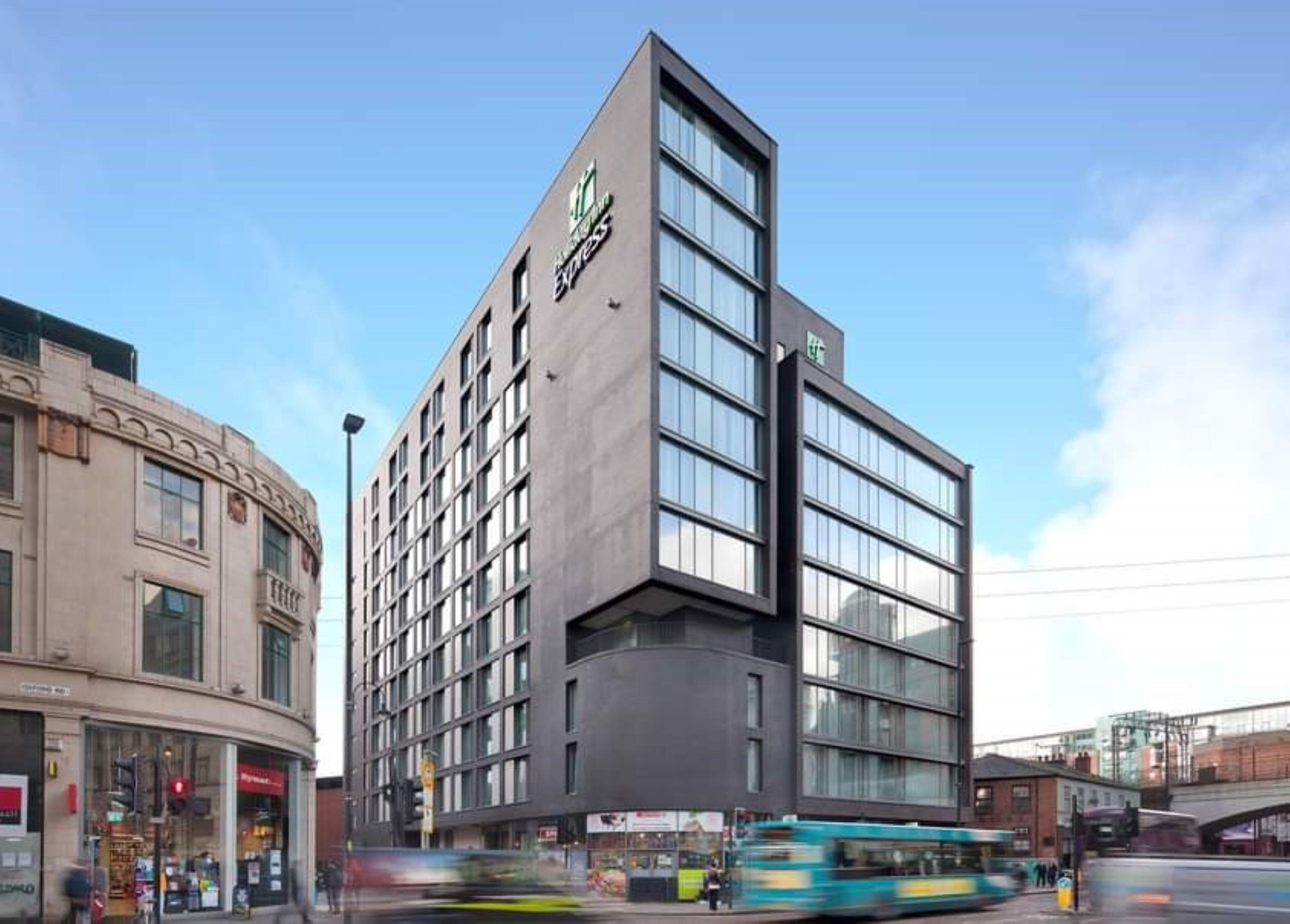 13 Central Manchester Hotels Worth Booking Near Heaton Park