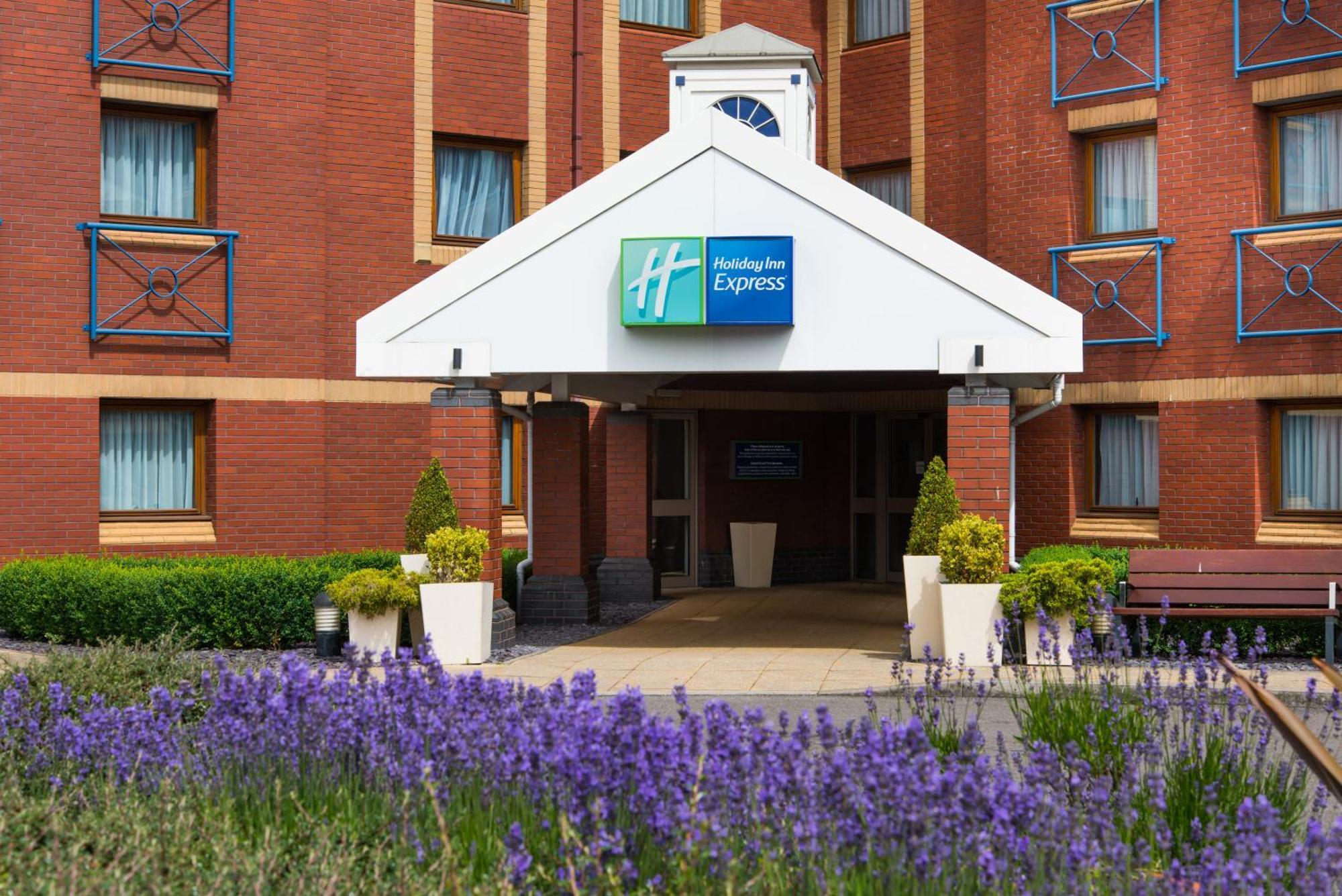 Staying Near Cabot Circus: 7 Family Hotels Compared