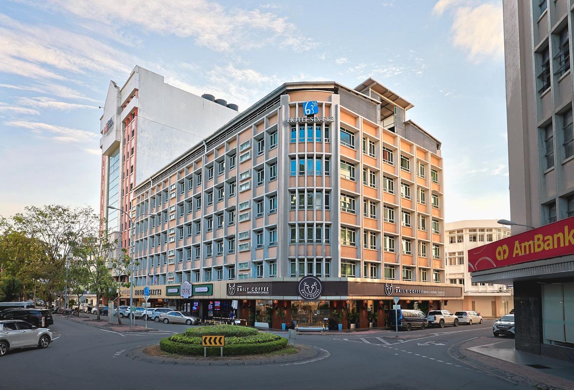 15 Smart Hotels Near Suria Sabah Worth Booking