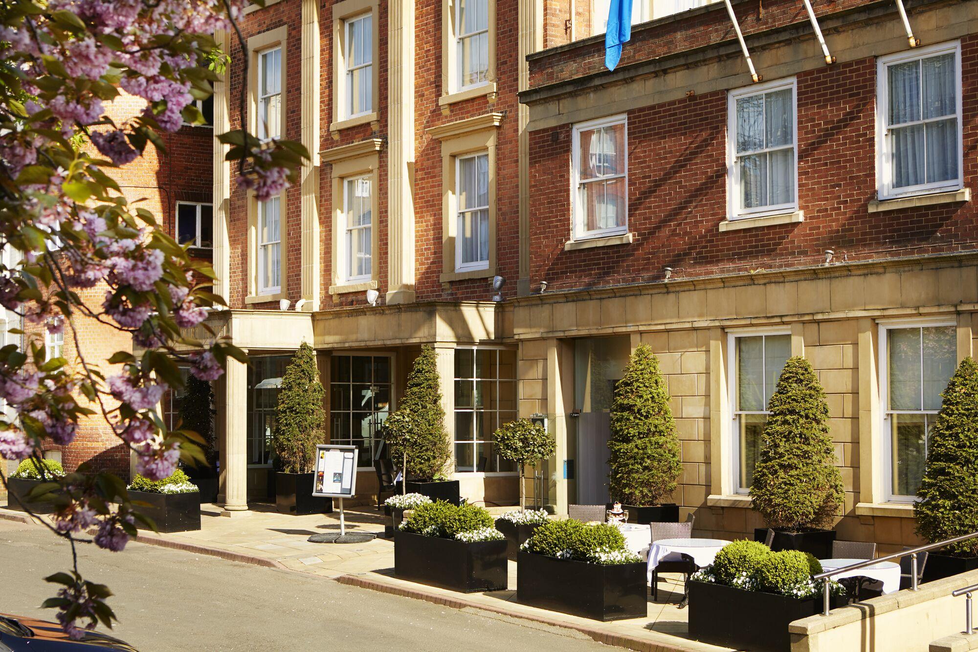 Staying Near The Spa Scarborough: 2 Beach Hotels Compared