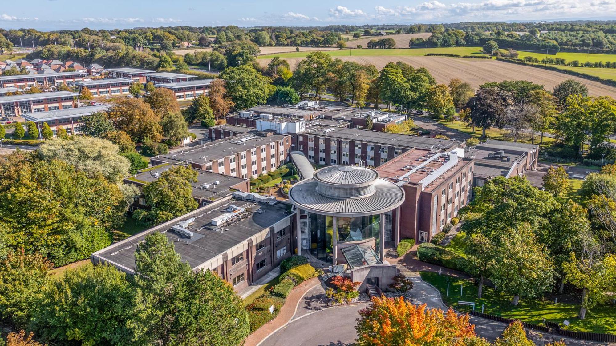 4 Hotels Near Runcorn Ski Centre Worth Booking as a Couple